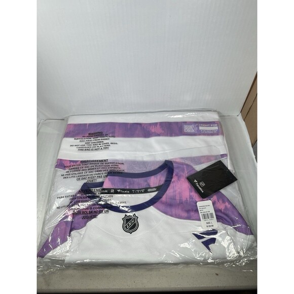 Size L Fanatics Montreal Canadiens Hockey Fights Cancer Jersey 2024 NHL NEW - Picture 3 of 4